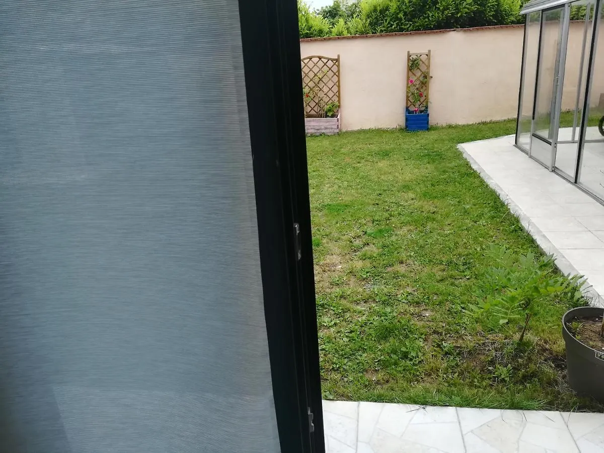 Studio Dépendance Maison, 5 MNT GARE&TRAM Vénissieux France