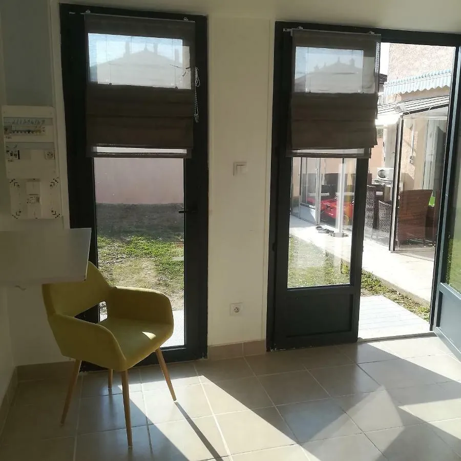 Studio Dépendance Maison, 5 MNT GARE&TRAM Vénissieux