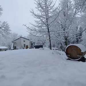  Hébergement de vacances Le Tilleul De Bressolles France